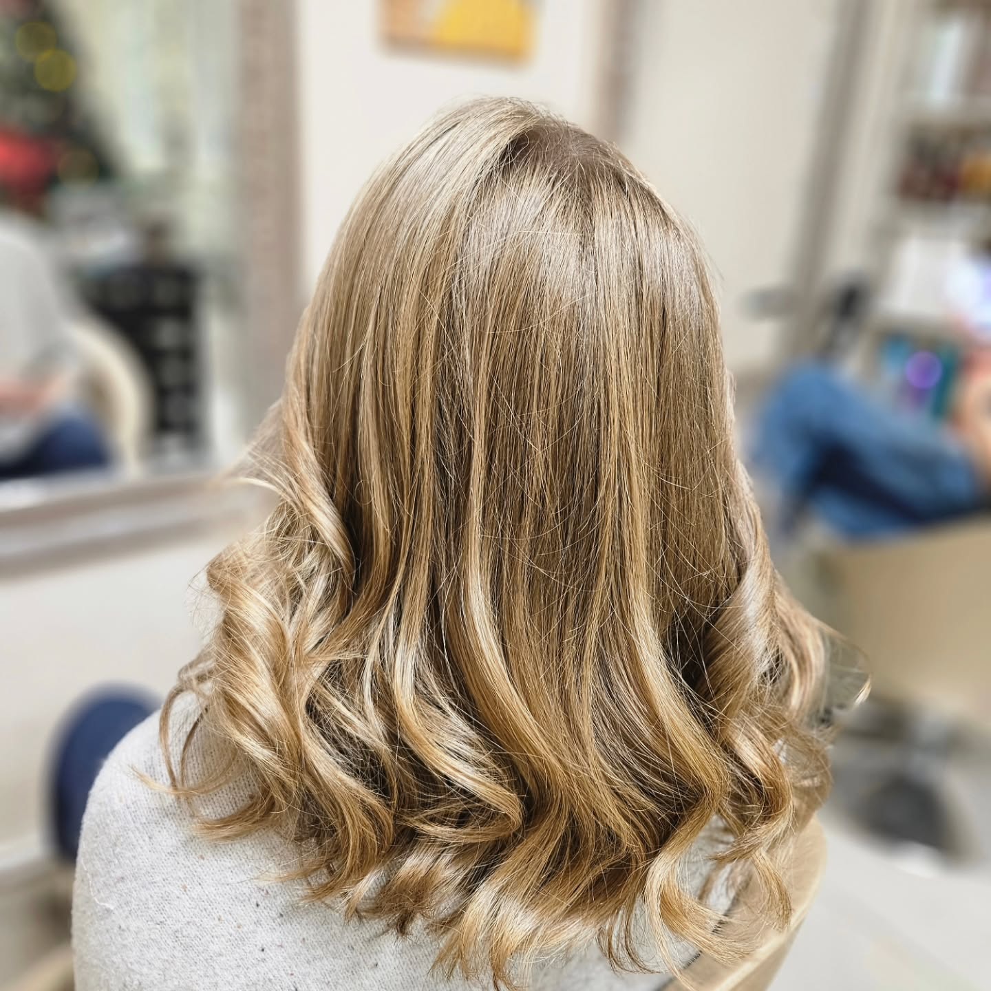 Salon Versailles - elegantan frizerski salon