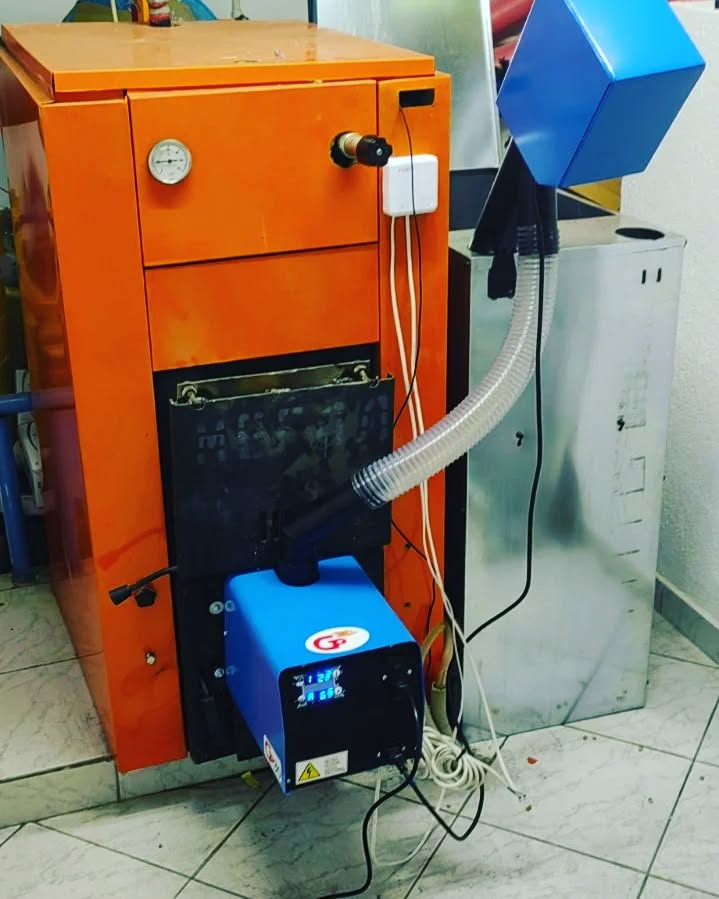 Crevo za bazen F38